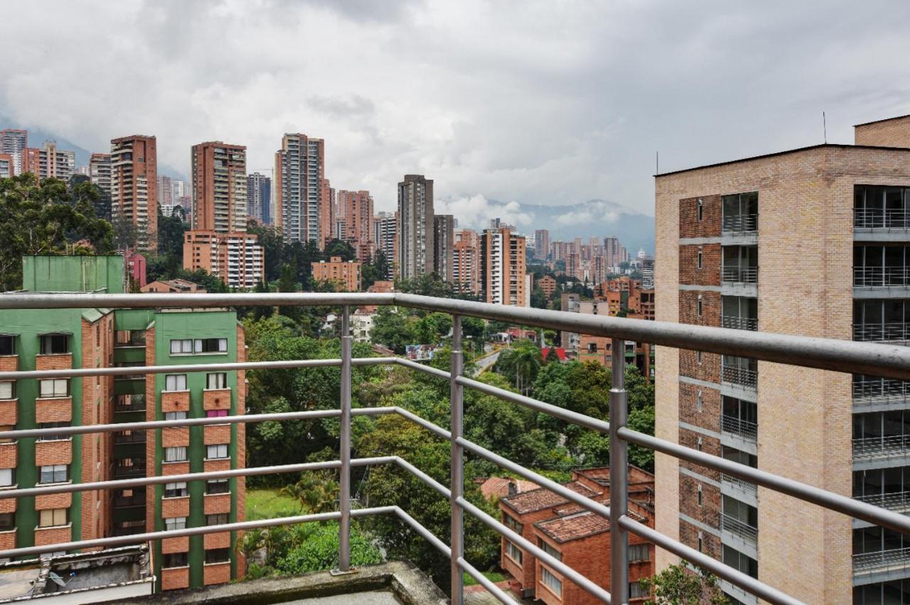 Cyan Suites Poblado By Mde Bnb Medellin Luaran gambar