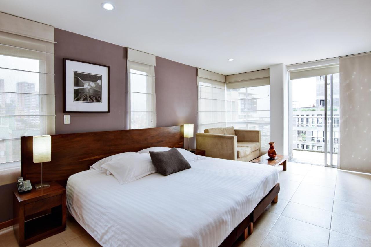 Cyan Suites Poblado By Mde Bnb Medellin Luaran gambar