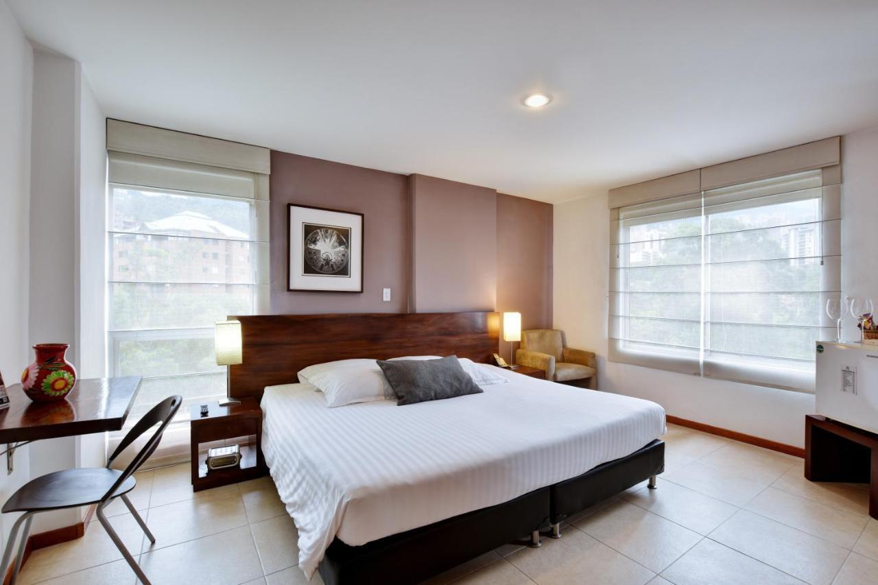 Cyan Suites Poblado By Mde Bnb Medellin Luaran gambar