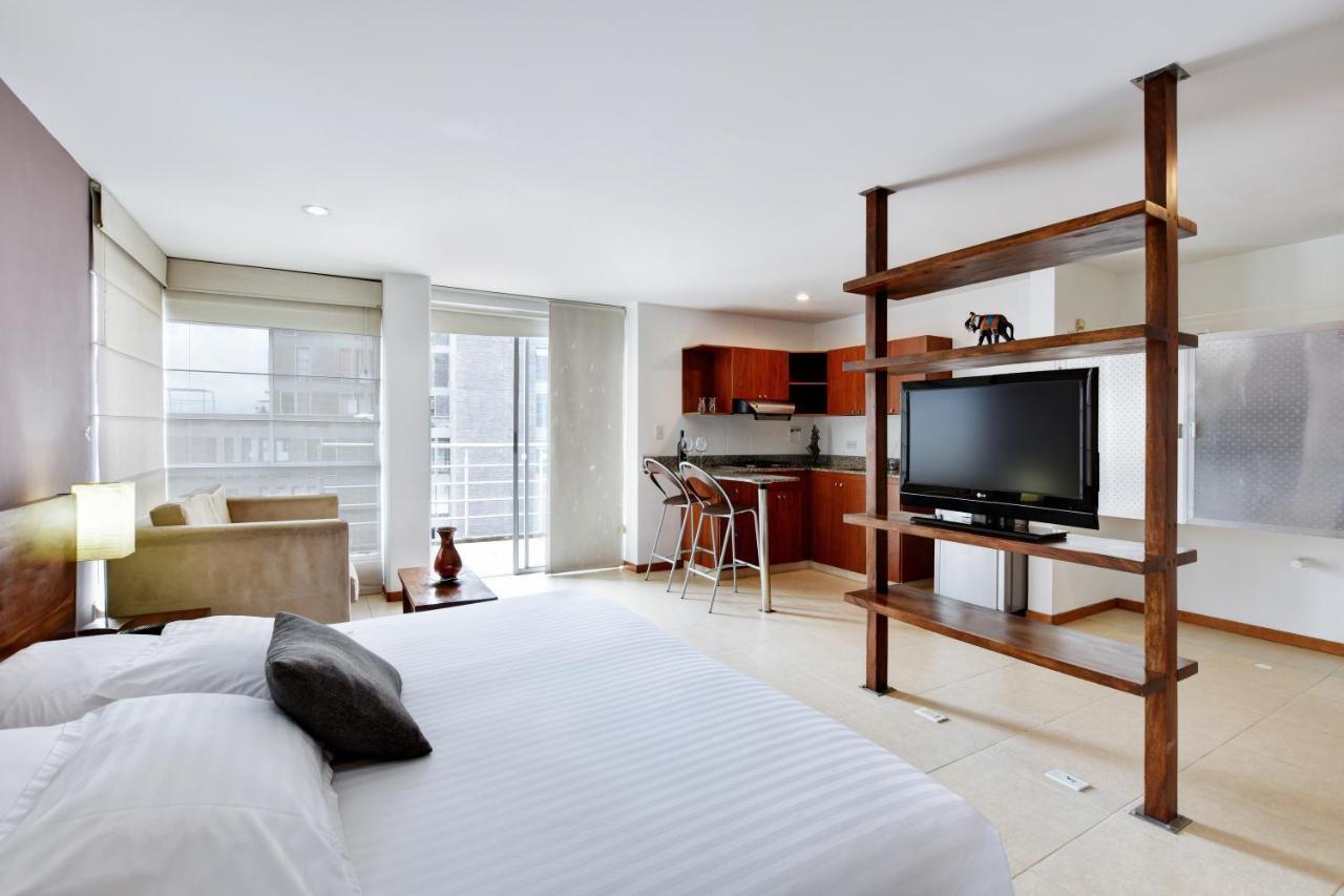 Cyan Suites Poblado By Mde Bnb Medellin Luaran gambar