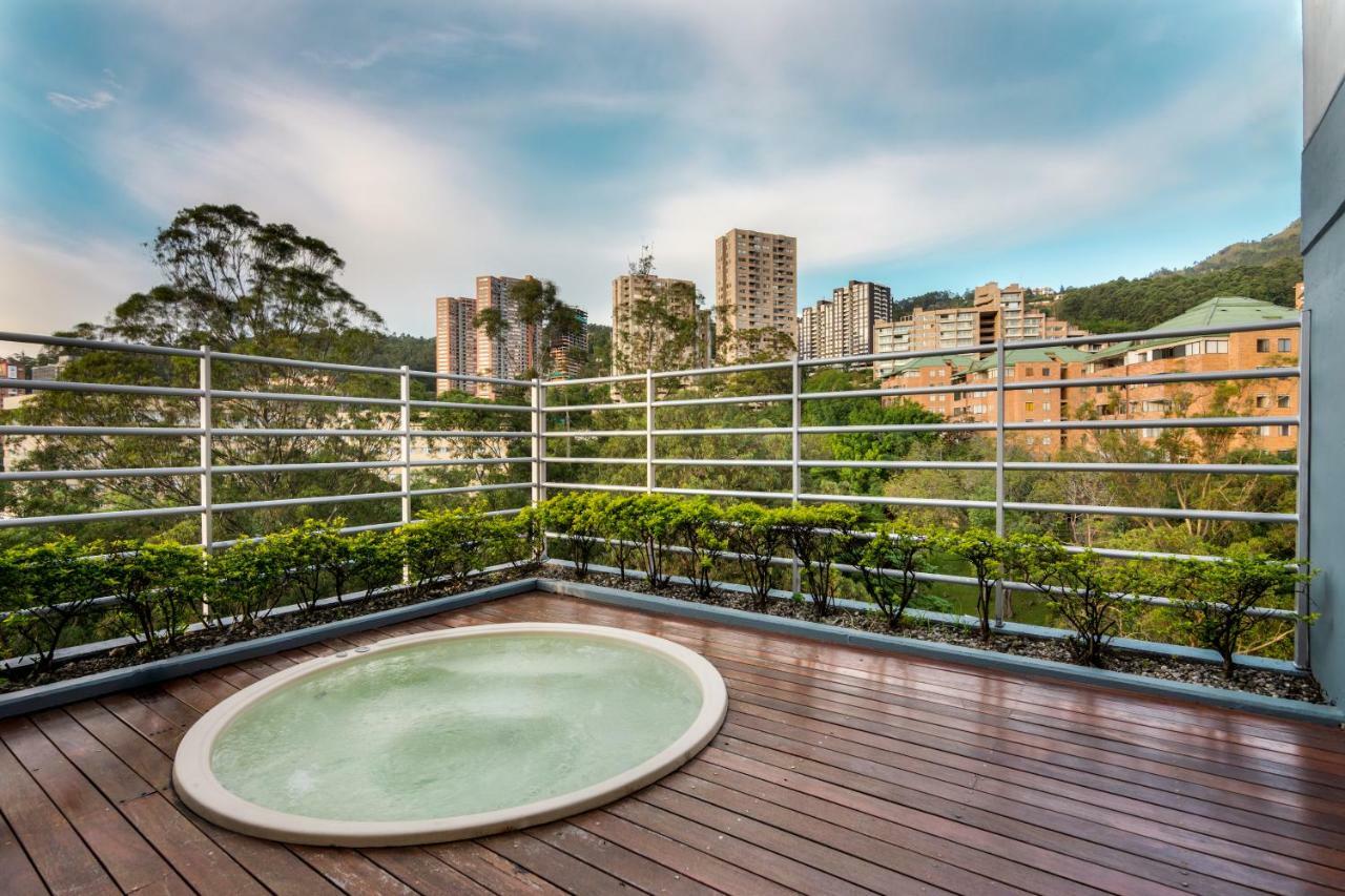 Cyan Suites Poblado By Mde Bnb Medellin Luaran gambar