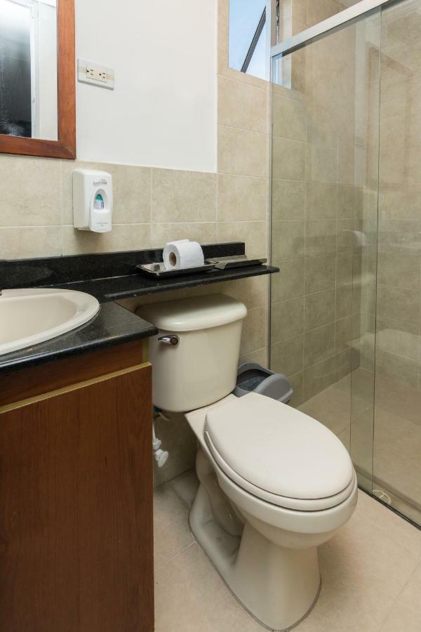 Cyan Suites Poblado By Mde Bnb Medellin Luaran gambar