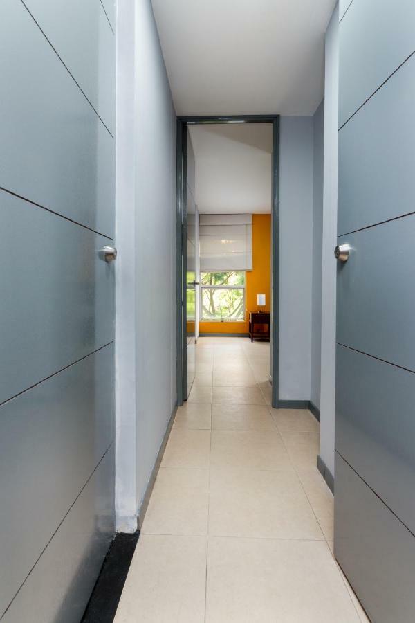 Cyan Suites Poblado By Mde Bnb Medellin Luaran gambar