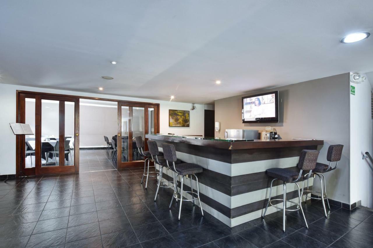 Cyan Suites Poblado By Mde Bnb Medellin Luaran gambar