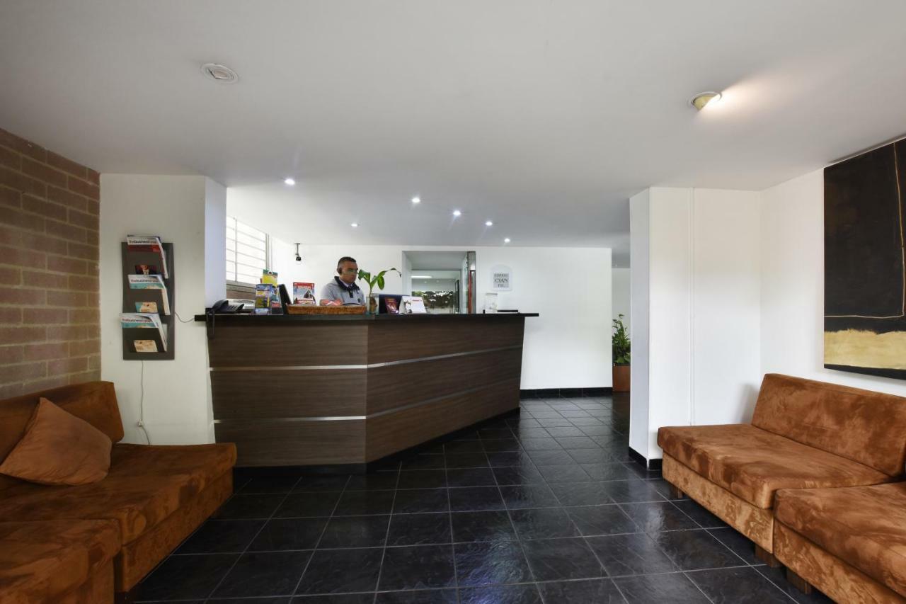 Cyan Suites Poblado By Mde Bnb Medellin Luaran gambar